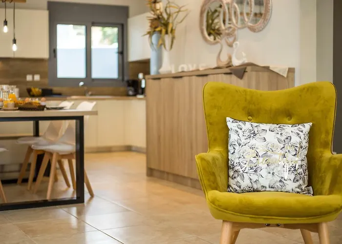 The Sisters Καλυθιές